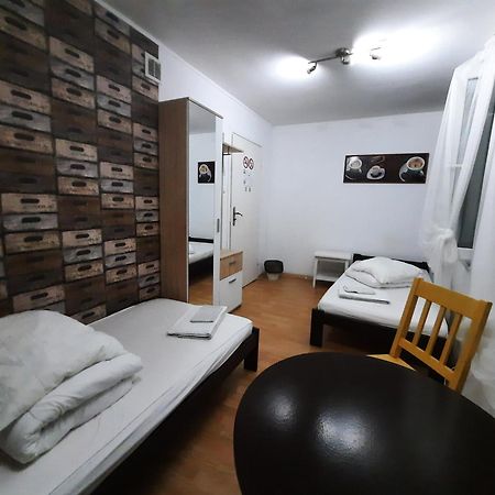 Lorf Hostel&Coffee Kraków Eksteriør billede