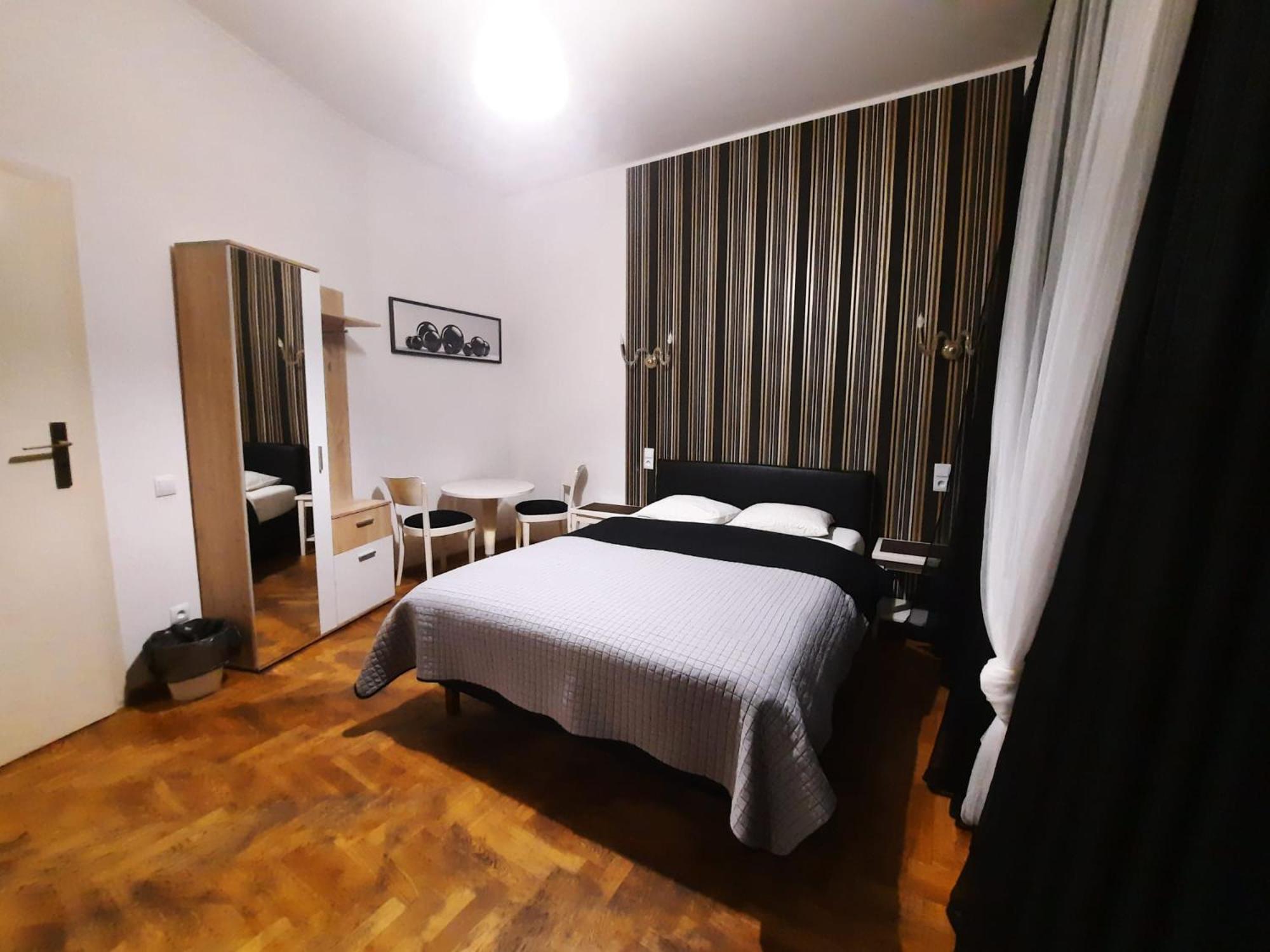Lorf Hostel&Coffee Kraków Eksteriør billede
